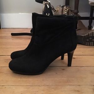 Heeled boots
